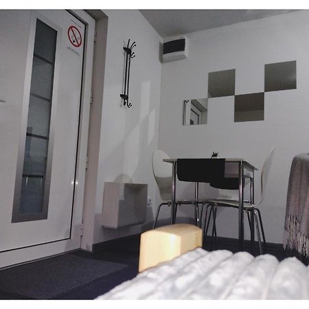Apartmani Domo Sd 斯梅代雷沃 外观 照片