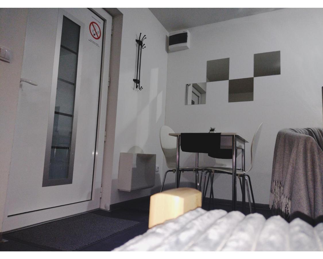 Apartmani Domo Sd 斯梅代雷沃 外观 照片