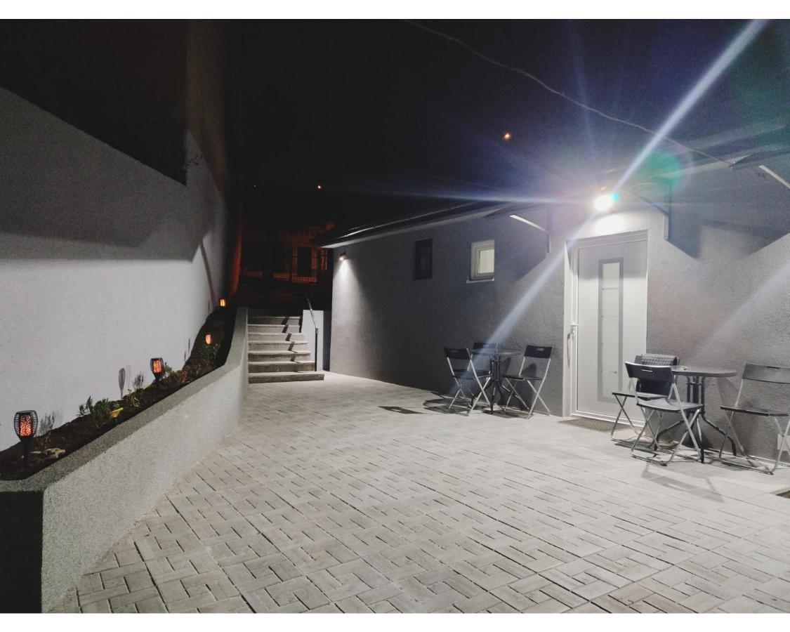 Apartmani Domo Sd 斯梅代雷沃 外观 照片